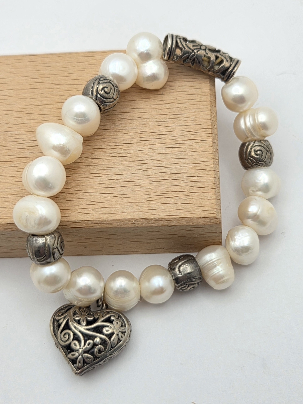Freshwater Pearl Stretch Bracelet Silver Tone Openwork Heart Charm 6.75-7"